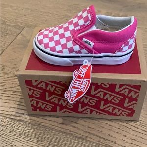 Classic Slip-on checkerboard Raspberry Vans